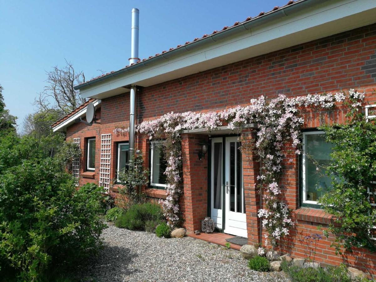 Ferienhaus Extrazeit_Urlaub Hasselberg  Εξωτερικό φωτογραφία